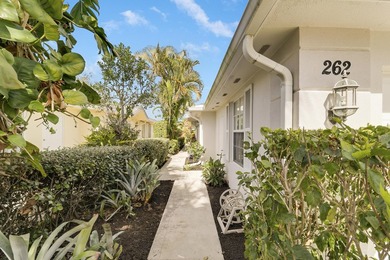 New roof 2023! Sought after 2 bedroom plus 190 square foot on The Golf Club of Jupiter in Florida - for sale on GolfHomes.com, golf home, golf lot