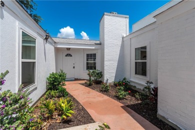 Remarks: If you're looking for a waterfront investment or on Rockport Country Club in Texas - for sale on GolfHomes.com, golf home, golf lot
