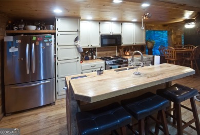 Cozy, private 3/2.5 home. Open floor plan. Recently renovated on Rabun Golf Club in Georgia - for sale on GolfHomes.com, golf home, golf lot