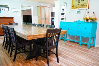Welcome to this beautifully maintained 3-bedroom, 2-bathroom on Alice Municipal Golf Course in Texas - for sale on GolfHomes.com, golf home, golf lot