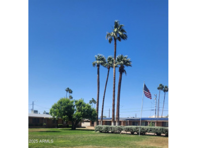 Discover this cozy home in Oakmont Palms. Open layout with on Sun City North Golf Course in Arizona - for sale on GolfHomes.com, golf home, golf lot