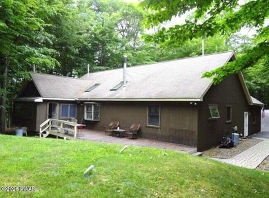BEAUTIFUL CUSTOM-BUILT LAKE WALLENPAUPACK RANCH! ONE LEVEL on Paupack Hills Golf and Country Club in Pennsylvania - for sale on GolfHomes.com, golf home, golf lot