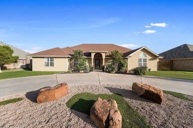 MOVE IN READY!! This beauty offers easy maintenance front and on Club at Mission Dorado in Texas - for sale on GolfHomes.com, golf home, golf lot
