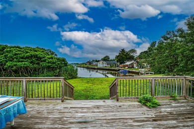 SOUTHAMPTON WATERFRONT -This 2 bedroom 2 bath home located South on Southampton Golf Club in New York - for sale on GolfHomes.com, golf home, golf lot