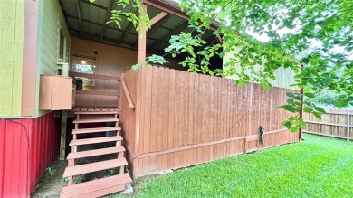 Welcome to this beautifully maintained 2-bedroom, 2-bath home in on Links At Lands End in Texas - for sale on GolfHomes.com, golf home, golf lot