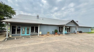 Welcome to this beautifully maintained 2-bedroom, 2-bath home in on Links At Lands End in Texas - for sale on GolfHomes.com, golf home, golf lot