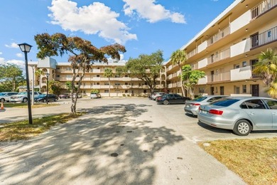 Bright 3/2 corner condo offering golf course living in Inverrary on Inverrary Country Club in Florida - for sale on GolfHomes.com, golf home, golf lot