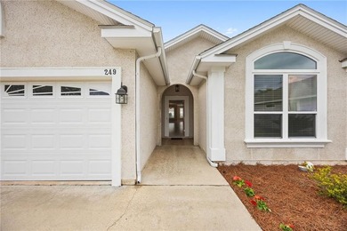 This low-maintenance 3 bedroom, 2 bathroom Single Family on Laurel Island Links in Georgia - for sale on GolfHomes.com, golf home, golf lot