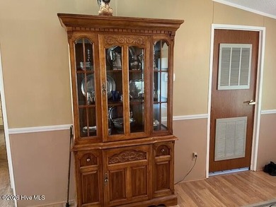 Located at the end of a cul-de-sac, this spacious 3BR/2BA home on Ocean Ridge Plantation in North Carolina - for sale on GolfHomes.com, golf home, golf lot