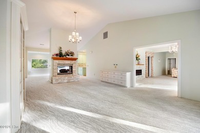 Golf Course Living on a Rare Double Lot! Experience refined on Pinehurst  No. 6 Golf Course in North Carolina - for sale on GolfHomes.com, golf home, golf lot