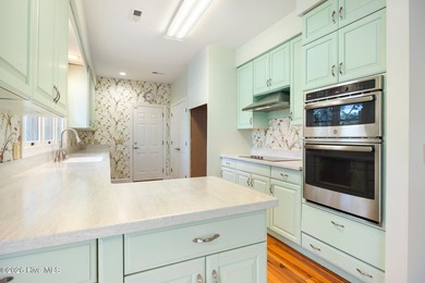 Golf Course Living on a Rare Double Lot! Experience refined on Pinehurst  No. 6 Golf Course in North Carolina - for sale on GolfHomes.com, golf home, golf lot