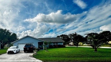 EXCEPTIONALLY... WELL MAINTAINED HOME ON LARGE CORNER LOT IN THE on Sun n Lake Golf and Country Club in Florida - for sale on GolfHomes.com, golf home, golf lot