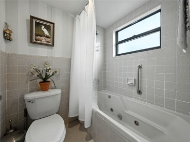 Enjoy the perfect Florida lifestyle in this 2-bedroom, 2-bath on Lake Wales Country Club in Florida - for sale on GolfHomes.com, golf home, golf lot