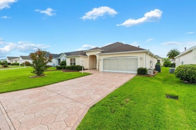 BOND PAID! ROOF 2020. 3/2 stretched Gardenia in the Village of on The Links of Spruce Creek in Florida - for sale on GolfHomes.com, golf home, golf lot