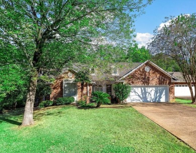 Beautiful home in Southern Trace. Located on a quiet cul-de-sac on Southern Trace Country Club in Louisiana - for sale on GolfHomes.com, golf home, golf lot