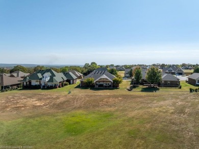 Enjoy Eagle Crest Golf Course in your backyard. Views on Eagle Crest Golf Course in Arkansas - for sale on GolfHomes.com, golf home, golf lot