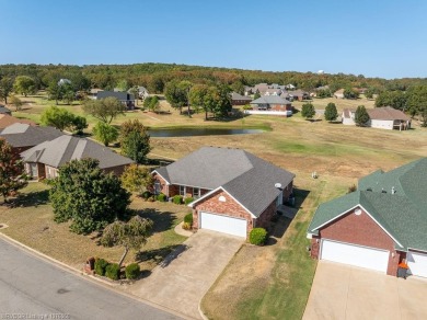 Enjoy Eagle Crest Golf Course in your backyard. Views on Eagle Crest Golf Course in Arkansas - for sale on GolfHomes.com, golf home, golf lot