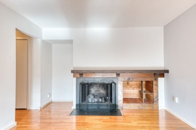 Move right into this beautifully maintained townhouse tucked on Rolling Greens Golf Club in Connecticut - for sale on GolfHomes.com, golf home, golf lot