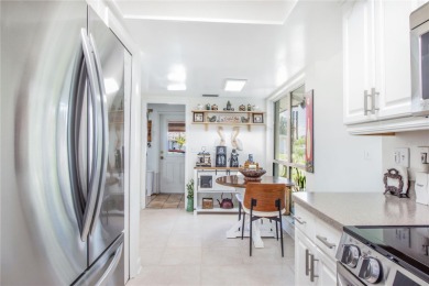 **3D VIRTUAL TOUR** Welcome to Your Florida Paradise in Rotonda on Rotonda Golf and Country Club The Hills Course in Florida - for sale on GolfHomes.com, golf home, golf lot