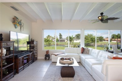 **3D VIRTUAL TOUR** Welcome to Your Florida Paradise in Rotonda on Rotonda Golf and Country Club The Hills Course in Florida - for sale on GolfHomes.com, golf home, golf lot