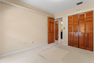 LOCATION! LOCATION!  Welcome to this desirable Wekiva Country on Wekiva Golf Club in Florida - for sale on GolfHomes.com, golf home, golf lot
