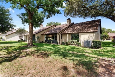 LOCATION! LOCATION!  Welcome to this desirable Wekiva Country on Wekiva Golf Club in Florida - for sale on GolfHomes.com, golf home, golf lot
