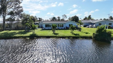 **3D VIRTUAL TOUR** Welcome to Your Florida Paradise in Rotonda on Rotonda Golf and Country Club The Hills Course in Florida - for sale on GolfHomes.com, golf home, golf lot