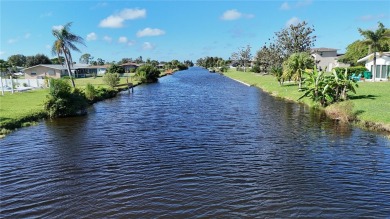 **3D VIRTUAL TOUR** Welcome to Your Florida Paradise in Rotonda on Rotonda Golf and Country Club The Hills Course in Florida - for sale on GolfHomes.com, golf home, golf lot