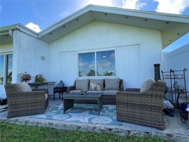 **3D VIRTUAL TOUR** Welcome to Your Florida Paradise in Rotonda on Rotonda Golf and Country Club The Hills Course in Florida - for sale on GolfHomes.com, golf home, golf lot