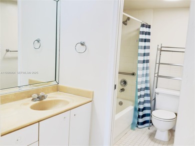 Welsome to your well-kept and spacious 1-bedroom, 1.5-bath on Flamingo Lakes Country Club in Florida - for sale on GolfHomes.com, golf home, golf lot