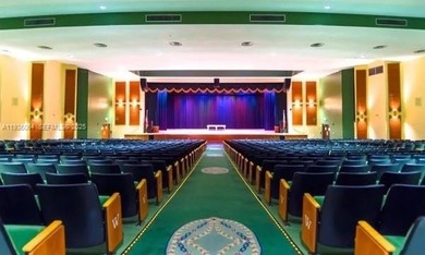 Welsome to your well-kept and spacious 1-bedroom, 1.5-bath on Flamingo Lakes Country Club in Florida - for sale on GolfHomes.com, golf home, golf lot