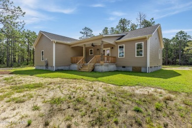 Fresh, flawless, and brand new! Skip the construction wait on The Lakes Country Club in North Carolina - for sale on GolfHomes.com, golf home, golf lot