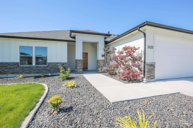 Welcome to this stunning home with a modern touch. Enjoy the on Scotch Pines Golf Course in Idaho - for sale on GolfHomes.com, golf home, golf lot