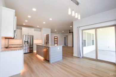 Welcome to this stunning home with a modern touch. Enjoy the on Scotch Pines Golf Course in Idaho - for sale on GolfHomes.com, golf home, golf lot