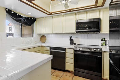 Whatta beauty! This waterfront 2 bed, 2 bath home is located in on Dobson Ranch Municipal Golf Course in Arizona - for sale on GolfHomes.com, golf home, golf lot