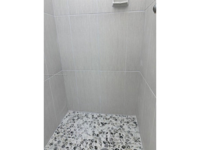 AMAZING APARTMENT, LOCATED IN THE DECIRABLE KINGS POINT ACTIVE on Kings Point Golf -Flanders Way in Florida - for sale on GolfHomes.com, golf home, golf lot
