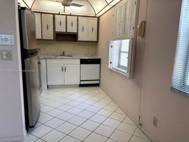 AMAZING APARTMENT, LOCATED IN THE DECIRABLE KINGS POINT ACTIVE on Kings Point Golf -Flanders Way in Florida - for sale on GolfHomes.com, golf home, golf lot