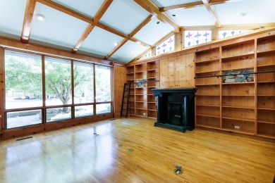 NOW reduced to $749,500, that's $113 PER SF.  LETS MAKE  A DEAL! on LakeRidge Country Club in Texas - for sale on GolfHomes.com, golf home, golf lot