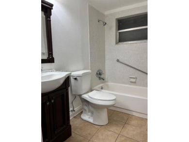 Priced to Sell Quickly! Don't miss this 2-bedroom, 2-bath on Addison Reserve in Florida - for sale on GolfHomes.com, golf home, golf lot