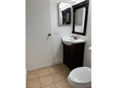 Priced to Sell Quickly! Don't miss this 2-bedroom, 2-bath on Addison Reserve in Florida - for sale on GolfHomes.com, golf home, golf lot