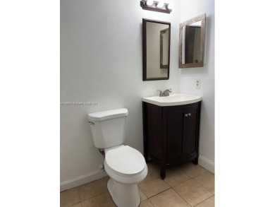 Priced to Sell Quickly! Don't miss this 2-bedroom, 2-bath on Addison Reserve in Florida - for sale on GolfHomes.com, golf home, golf lot