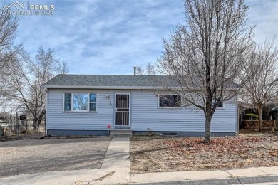 Welcome to this quaint little bungalow home in the Hewitt Sub of on Elmwood Golf Course in Colorado - for sale on GolfHomes.com, golf home, golf lot