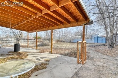 Welcome to this quaint little bungalow home in the Hewitt Sub of on Elmwood Golf Course in Colorado - for sale on GolfHomes.com, golf home, golf lot