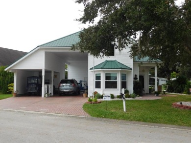 This is an immaculate 2 Bedroom, 2 bath plus loft/den bonus area on The Great Outdoors Golf and Country Club in Florida - for sale on GolfHomes.com, golf home, golf lot