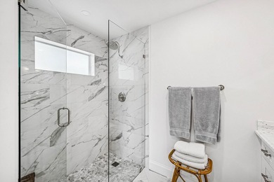 Beautifully remodeled 3 bedroom 3 bath villa with garage in the on Quail Ridge Golf Course and Country Club in Florida - for sale on GolfHomes.com, golf home, golf lot