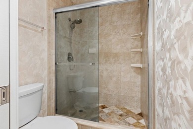 Welcome to this spacious 2-bedroom, 2-bath condo perfectly on Quail Ridge Golf Course and Country Club in Florida - for sale on GolfHomes.com, golf home, golf lot