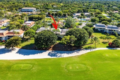 Welcome to this spacious 2-bedroom, 2-bath condo perfectly on Quail Ridge Golf Course and Country Club in Florida - for sale on GolfHomes.com, golf home, golf lot