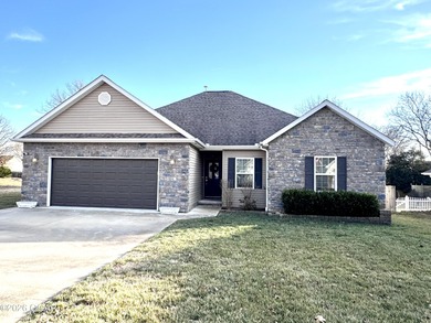 Tired of the same old thing? Then come take a look at this four on Briarbrook Golf Course in Missouri - for sale on GolfHomes.com, golf home, golf lot