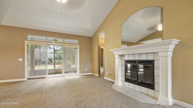 ***Motivated Seller*** Looking to sell This is a lovely, high on Holiday Golf Club in Florida - for sale on GolfHomes.com, golf home, golf lot