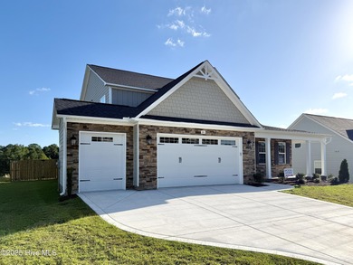 FRIDGE + $15,000 BUYER INCENTIVE! - Use as YOU Choose! Options on Kings Grant Golf and Country Club in North Carolina - for sale on GolfHomes.com, golf home, golf lot